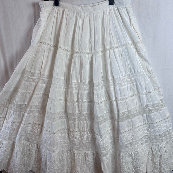 LOVESHACKFANCY
DONNA SKIRT - ANTIQUE WHITE - Picture 3 of 9